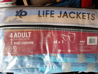 NEW X2O Life Jackets 4 Adult Vests + Boat Cushion