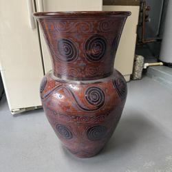 Large Ceramic Pot 