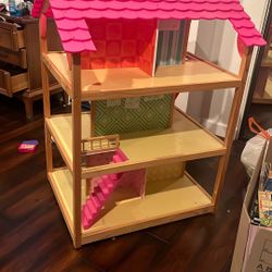 Doll House With All Accessories 