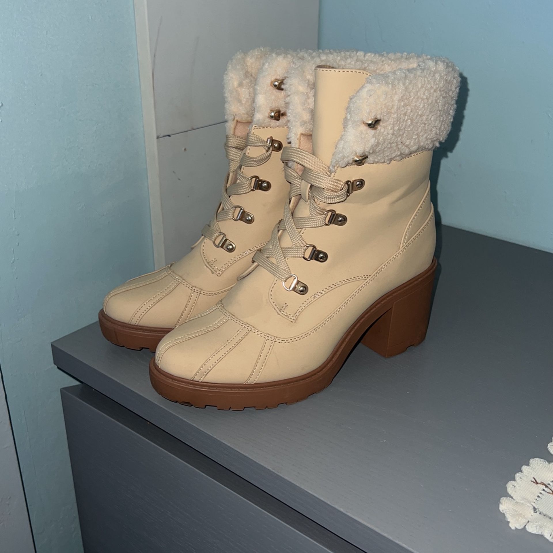 Women’s Heeled Boots 