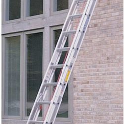24'  WERNER ALUMINUM EXTENSION LADDER