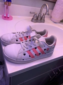 Minnie Mouse Adidas Shoes 
