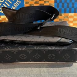 Louis Vuitton Trio Messenger