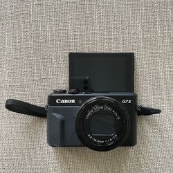 Canon Powershot G7x Mark II Memory Card And Charger 