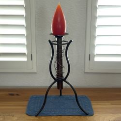 Metal Candle Stand With Teardrop Candle