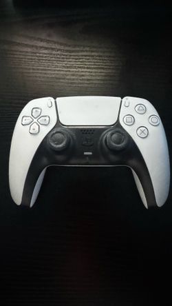 PS5 DualSense Controller