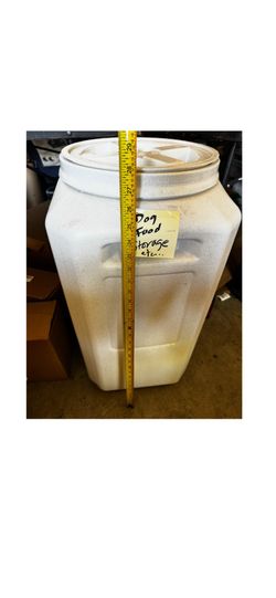 Large bin Dog food or storage needs