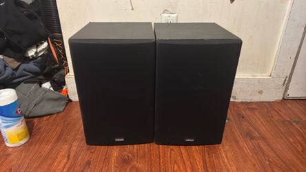 Yamaha NS-A636 3-Way 140W Bookshelf Speakers Pair