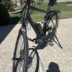 Trek XM700 e-bike