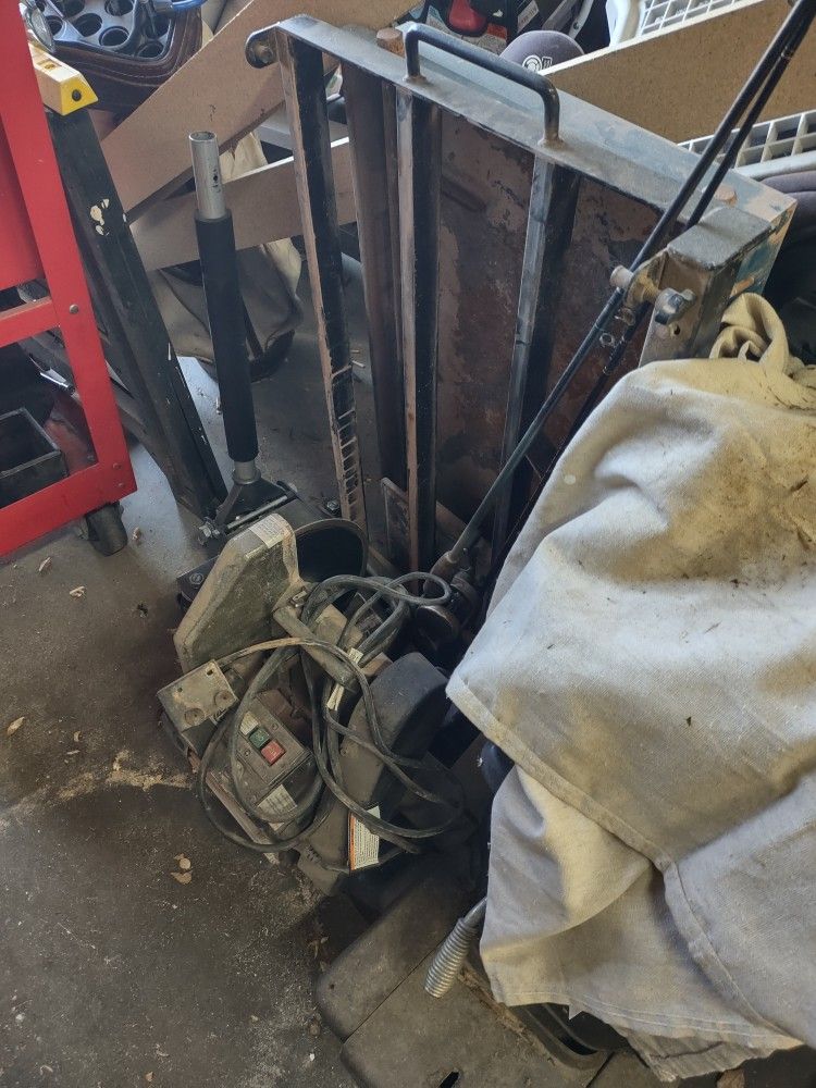 Radial Arm Tile Saw