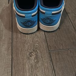 Jordan 1 Low UNC