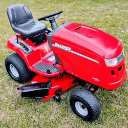 Snapper Riding Lawn Tractor 42"