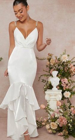 Beautiful white dress for sale