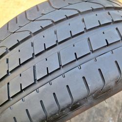 255 35 19 Pirelli  (1 Tire)