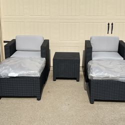 New 2 Person Patio Set With Cushions 