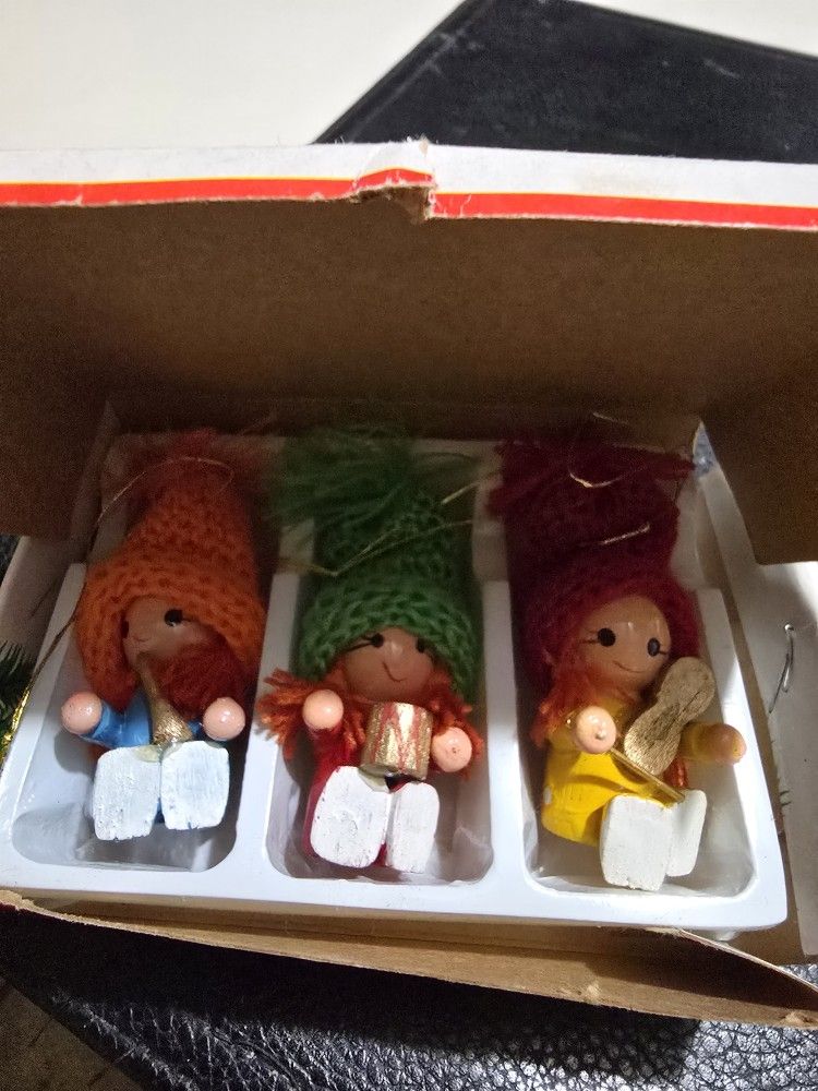 VINTAGE CHRISTMAS π MUSICIAN ORNAMENTS SET 3 TAIWAN