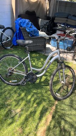 Girls mountain bike 26