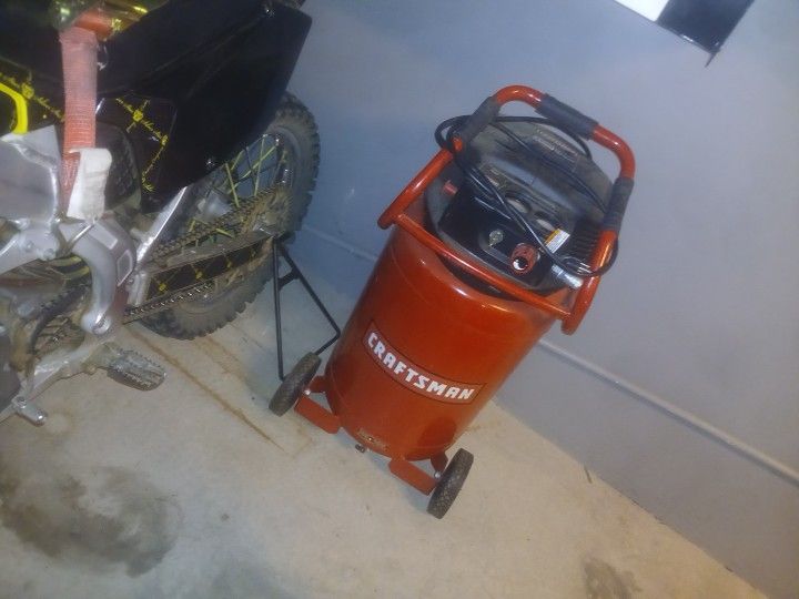 Twenty gallon Craftsmen air compressor