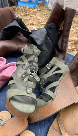 Olive green guess 4 inch wedge