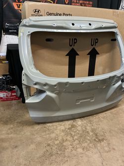 HYUNDAI TUCSON 2010-2015 TAILGATE SHELL OEM