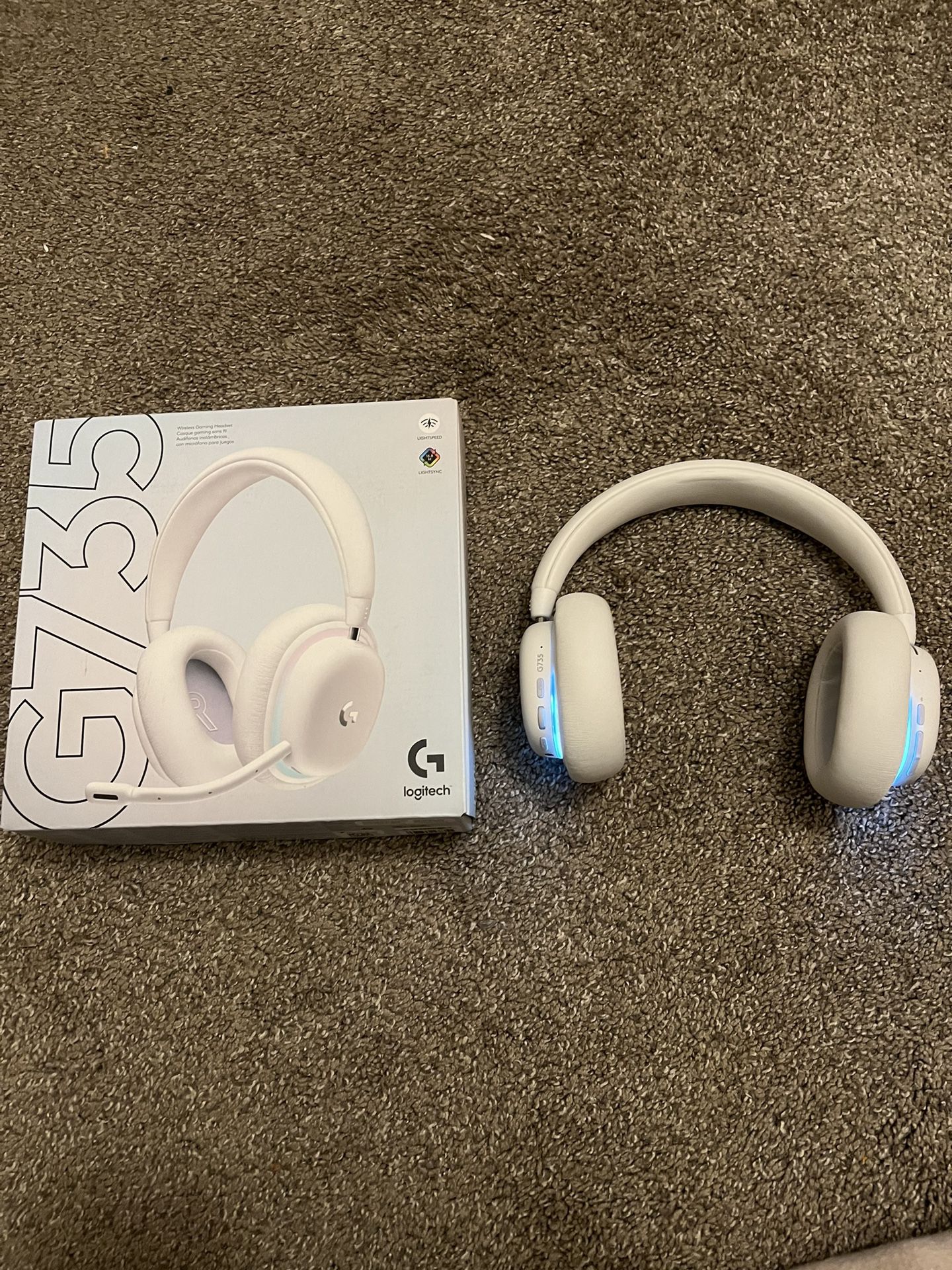 Logitech G735 Wireless Gaming Bluetooth Headset - White Headphone Stand