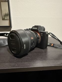 Sony a7 iii full frame + 35 1.4 gm