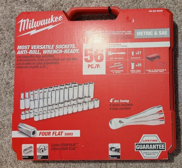 Milwaukee 3/8" Ratchet and Socket Mechanics Tool Set