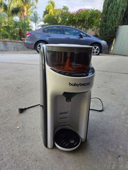 Baby brezza formula machine