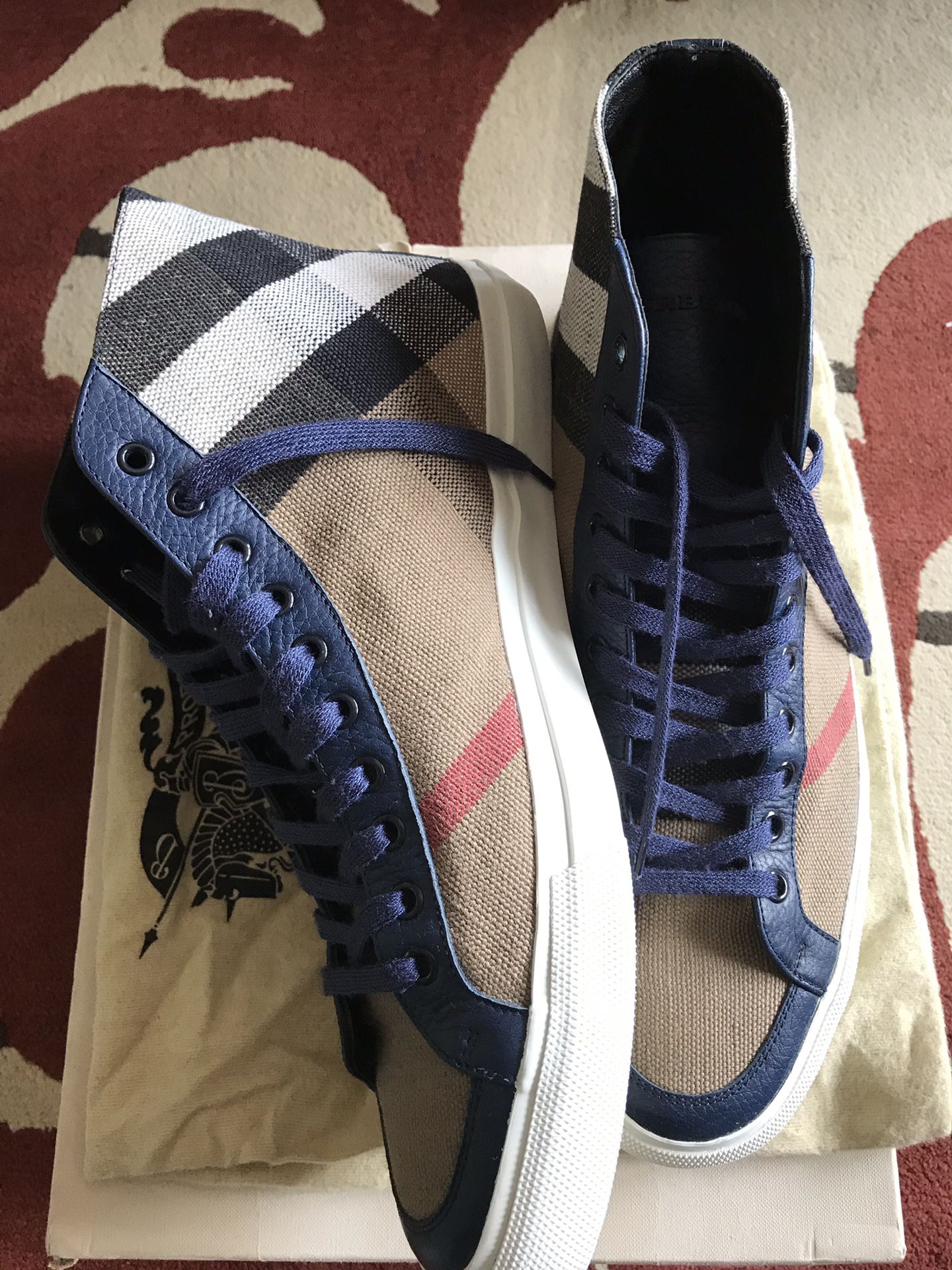 Authentic Burberry high top sneakers sz.11.5