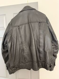 Men’s leather motorcycle jacket