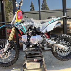 Brand  New 125cc Dirt Bike 