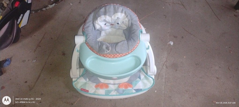 Baby Seat/ Portable Highchair  Or Snack And Play Chair 