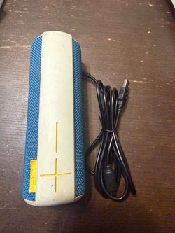 UE Boom Bluetooth Speaker with Charging Cable