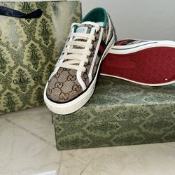 Gucci shoes