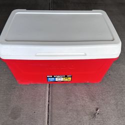 Igloo 48 QT Laguna Ice Chest Cooler, Red
