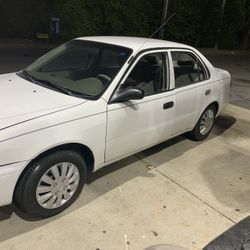 2000 Toyota Corolla