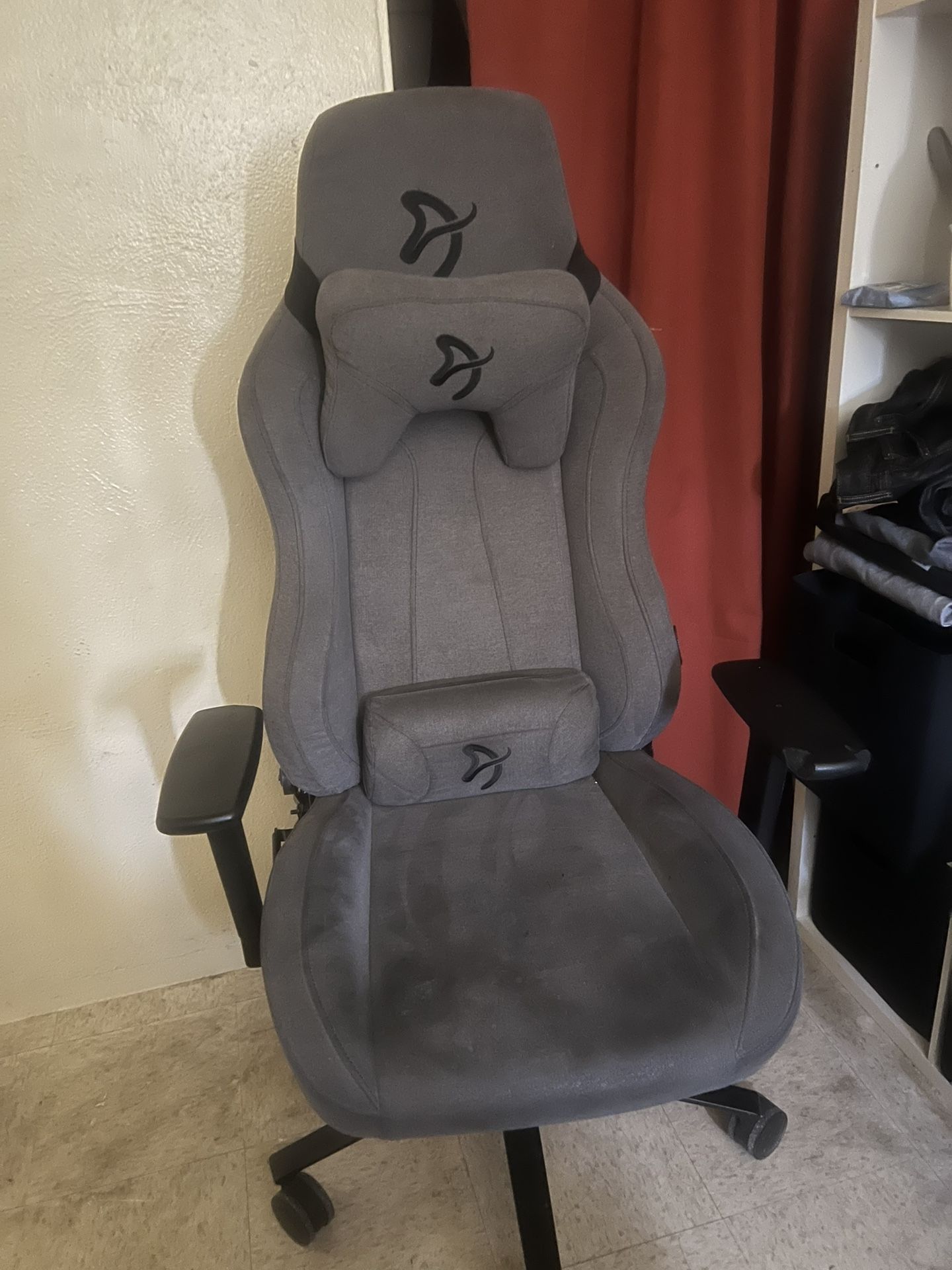 Gaming Chair/Office Chair