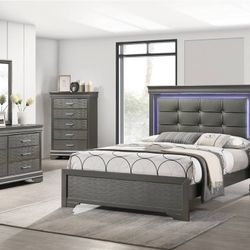 4 Pc Queen Bedroom Set Read Description For Information 