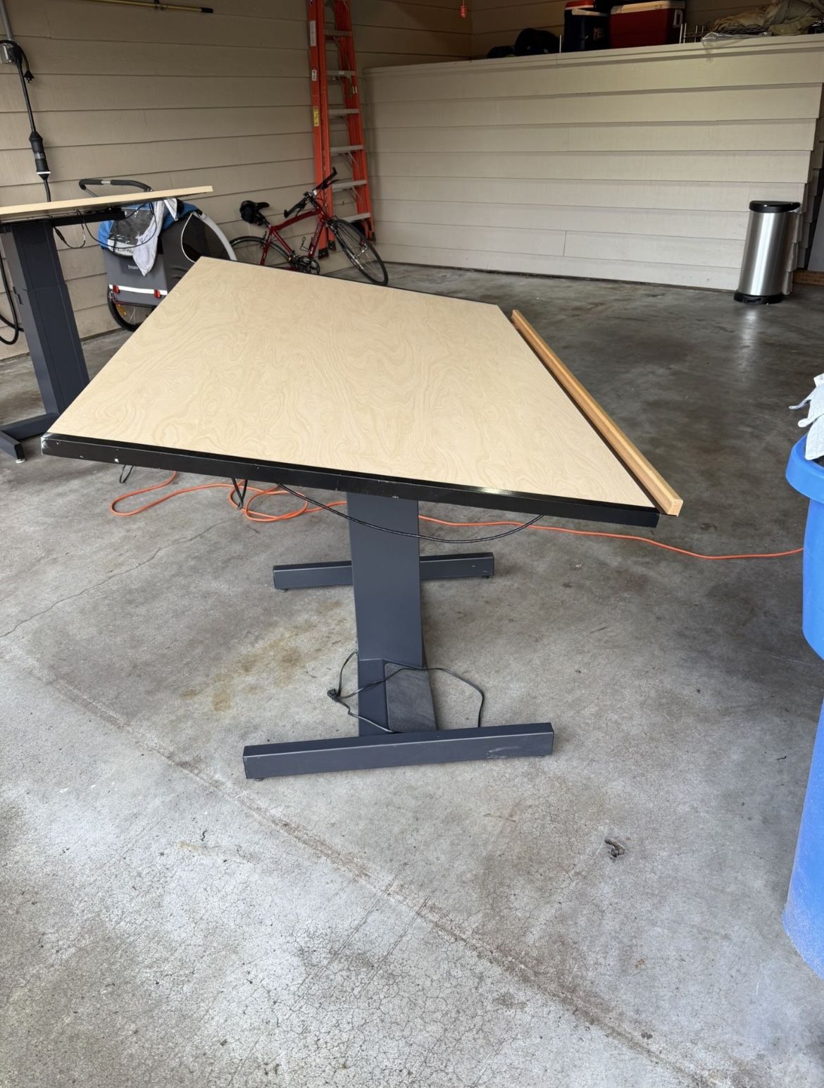 Mayline futur-matic Drafting Table