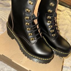 Brand new Leona Black vintage smooth boots
