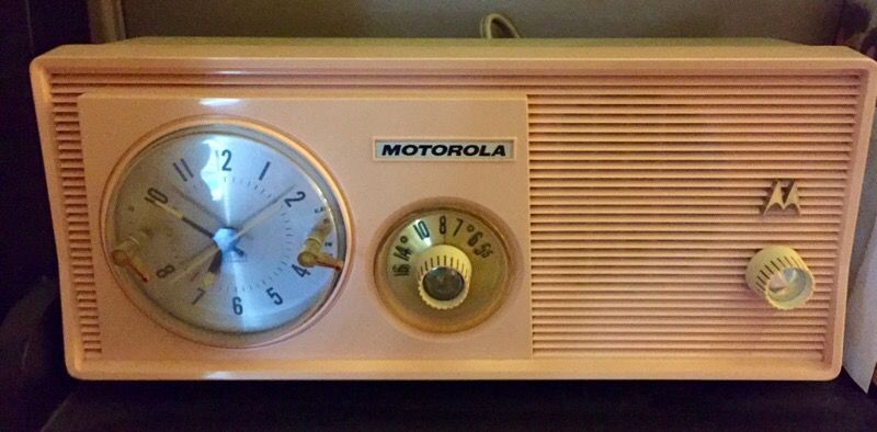 1950's Vintage Motorola pink tube clock Radio