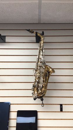 Selmer Bundy II Alto Saxophone