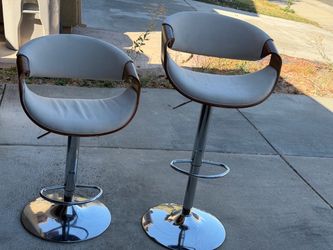 Bar chairs