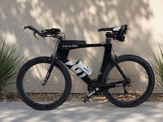2015 Cervélo P2 Carbon Triathlon / Time Trial Bike – 58cm – Carbon Wheels – Race Readying