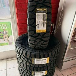 35 1250 15 Mud Terrain Tires Brand New