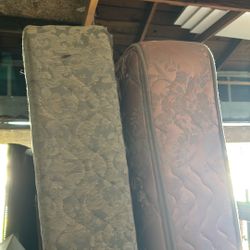 Queen Mattress And Box Spring 