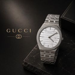Gucci Women's 25H Silver Dial 35mm Watch YA163501