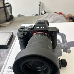 Sony A7 Bundle 