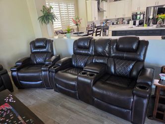 Theaters couch with 5 reclining seats