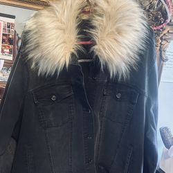 1x Black Max studio Bomber Jacket  With Detachable Fur Color 